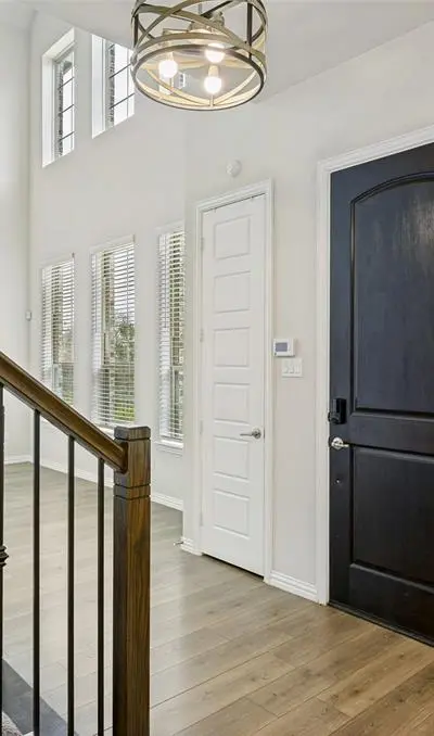 744 Patriot Lane, Irving TX 75060 - Photo 5