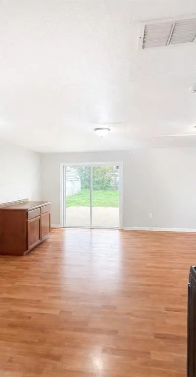 1413 Lindsey Street, Fort Worth TX 76105 - Photo 3