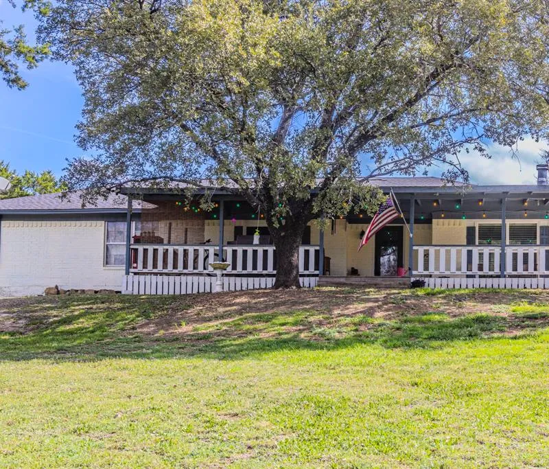 173 Bosque Bend Lane, China Spring TX 76633