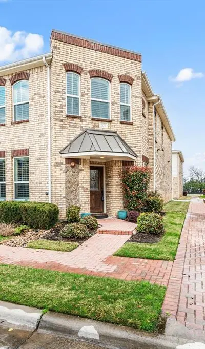 209 Belleville Drive, Lewisville TX 75057 - Photo 2