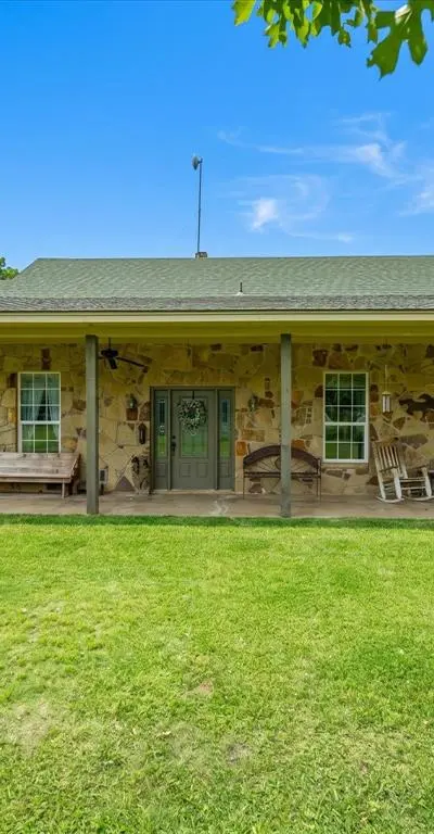 426 County Road 3435, Paradise TX 76073
