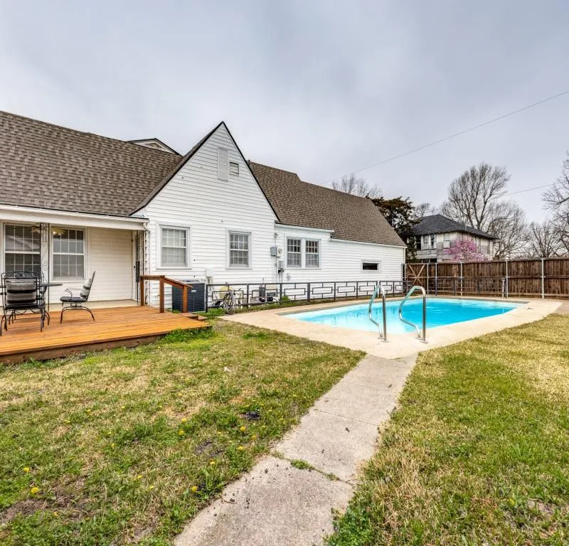 701 Market Street E, Honey Grove TX 75446