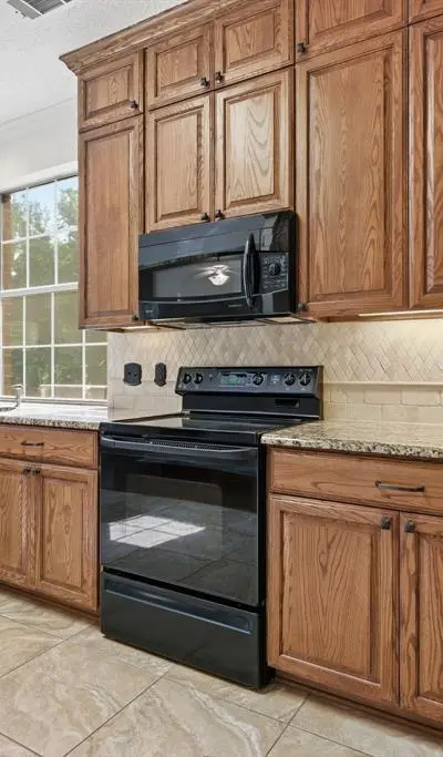 2403 Pinehurst Court, Highland Village TX 75077 - Photo 2