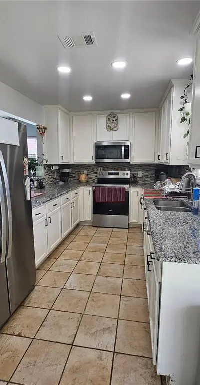 2549 Spring Creek Drive, Balch Springs TX 75180 - Photo 4