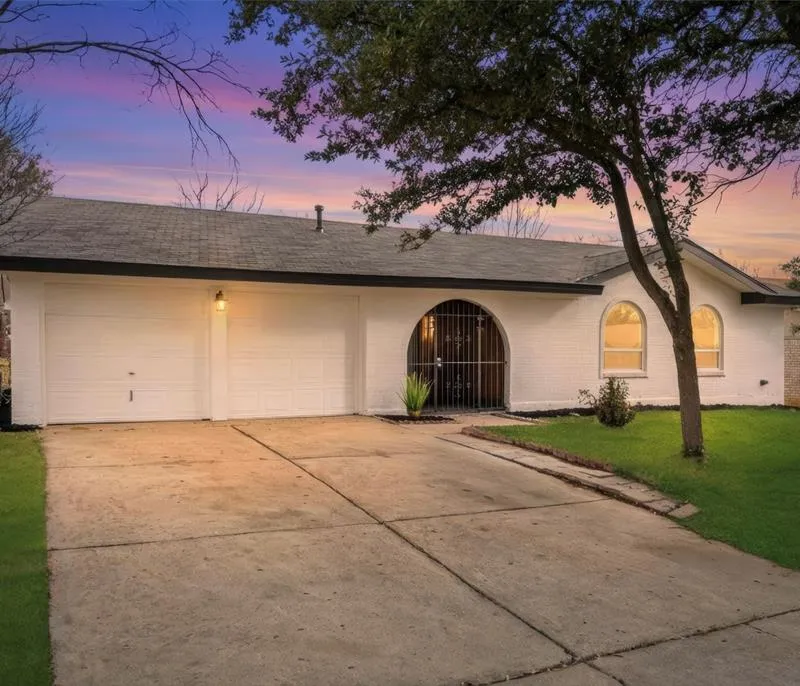 3405 Woodbridge Drive, Forest Hill TX 76140