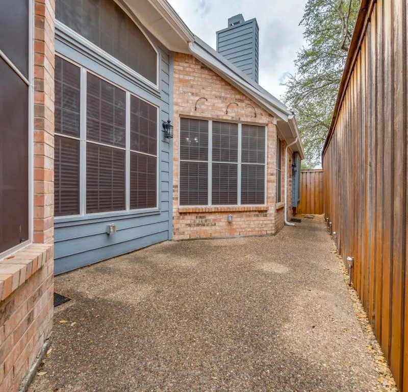 14628 Flanders Court, Addison TX 75001