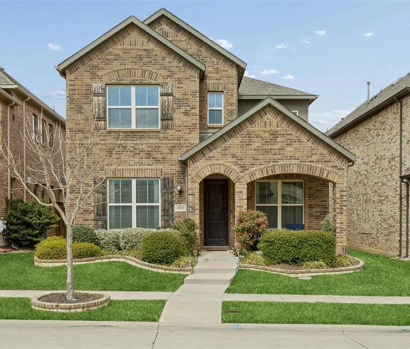 2533 Westbank Trail, Garland TX 75042