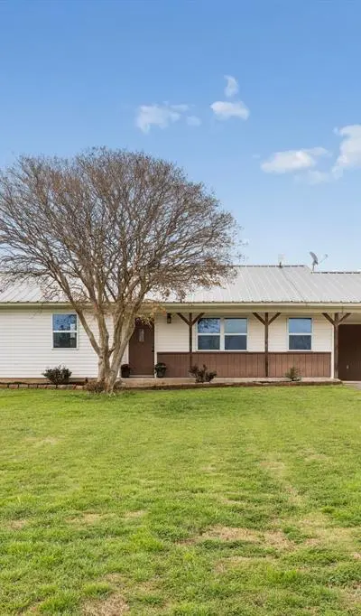 1087 County Road 2395, Alvord TX 76225