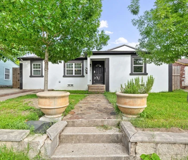 1736 Kirkwood Drive, Garland TX 75041