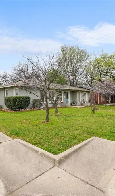 3524 Fossil Drive, Fort Worth TX 76111 - Photo 3