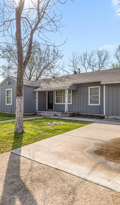 1014 Harlan Street, Irving TX 75060 - Photo 3