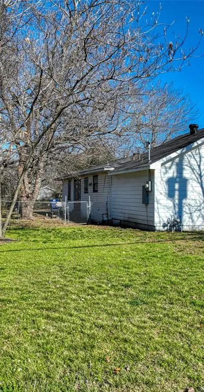 305 E Belt  Line Road, Wilmer TX 75172 - Photo 3