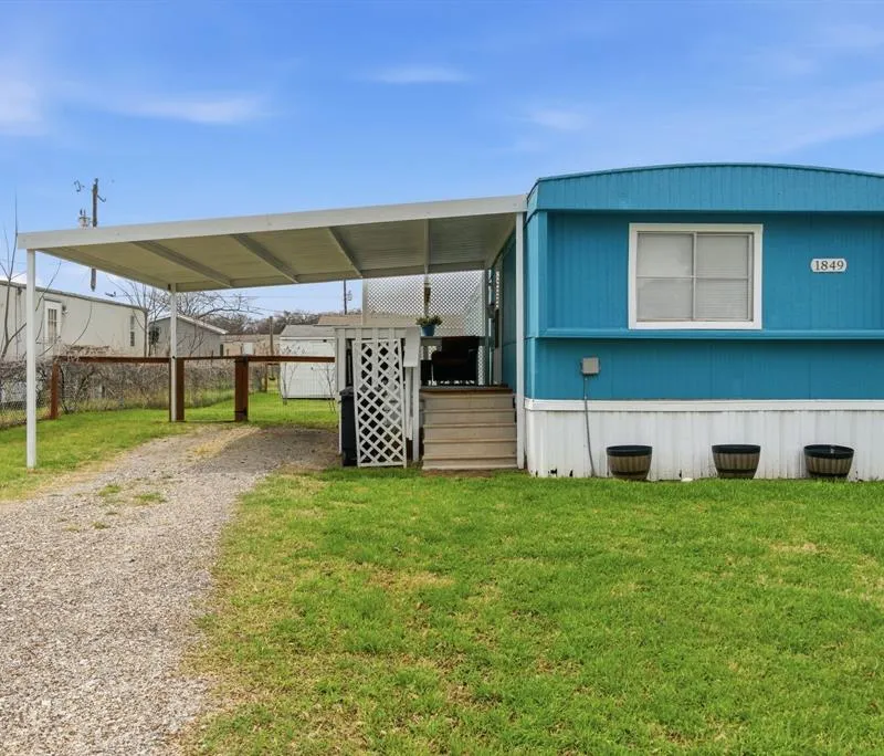 1849 Coral Road, Pelican Bay TX 76020