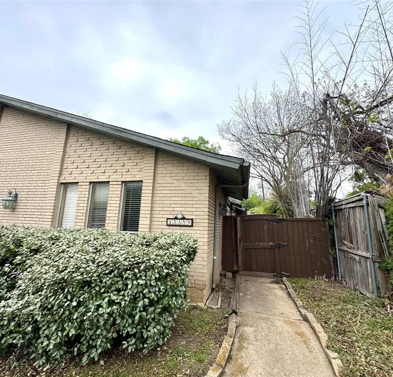 13357 KIT Lane, Dallas TX 75240