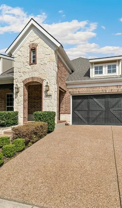 909 Auburn Court, Savannah TX 76227 - Photo 3