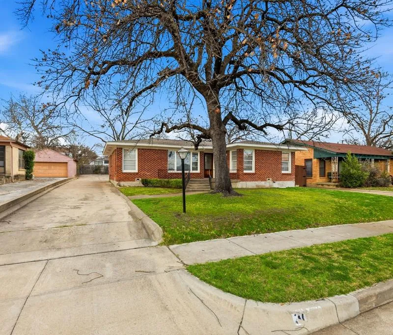 3013 Primrose Avenue, Fort Worth TX 76111