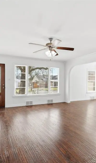 3013 Primrose Avenue, Fort Worth TX 76111 - Photo 3