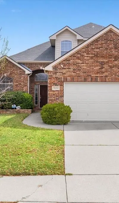 8604 Secret Forest Drive, Dallas TX 75249 - Photo 2