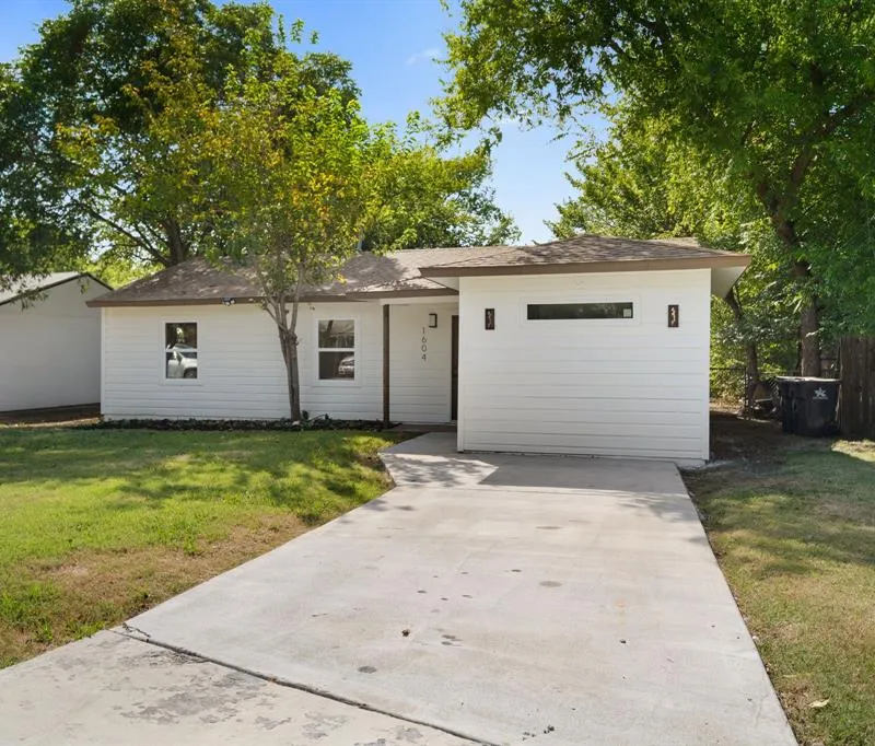 1604 Arbor, Arlington TX 76010