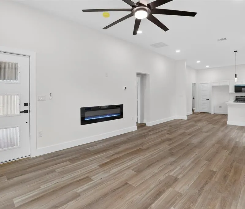 2307 Refugio Avenue, Fort Worth TX 76164