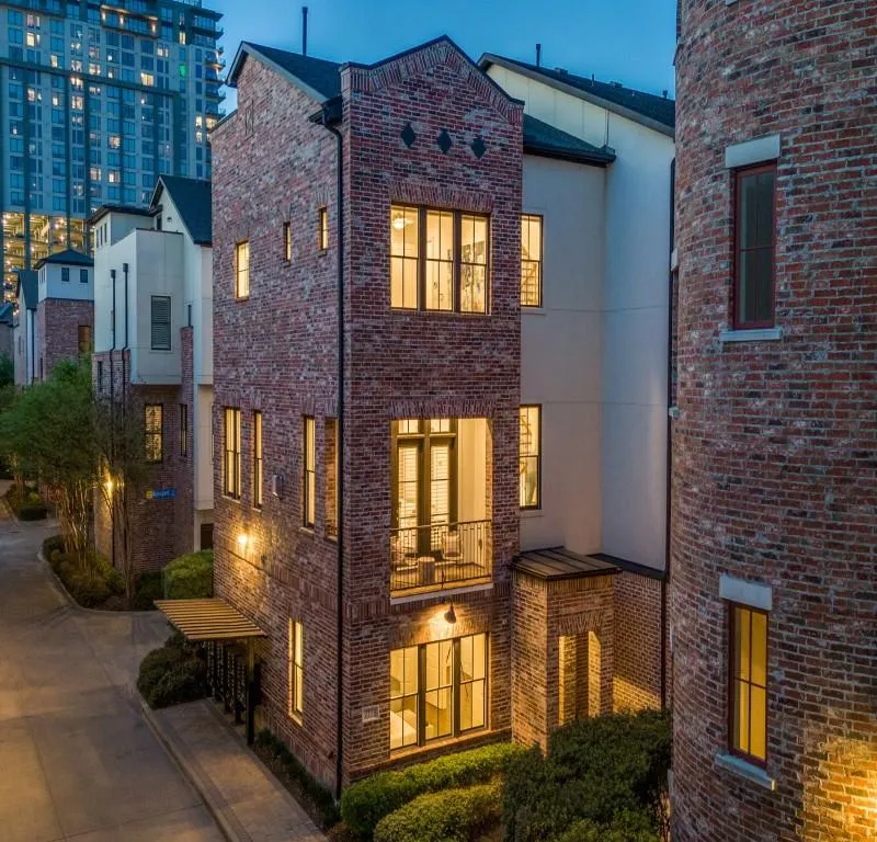 2114 Aylesport Drive, Dallas TX 75201