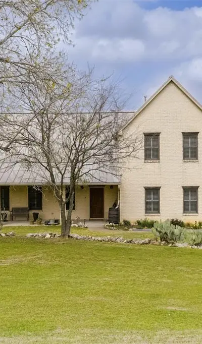 433 Stone Mountain Court, Cresson TX 76035 - Photo 2