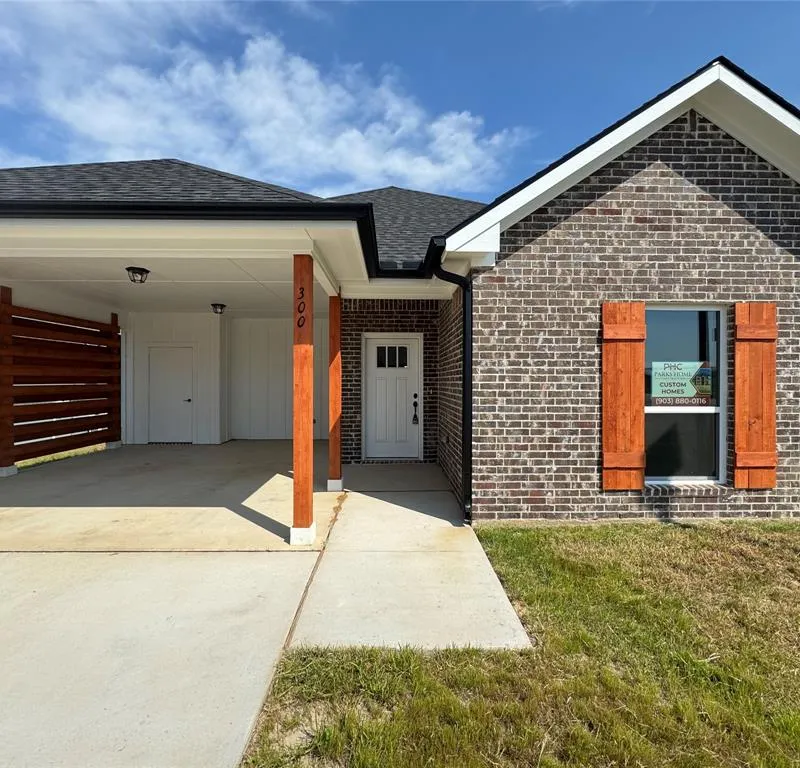 300 Rike Road, Mabank TX 75147
