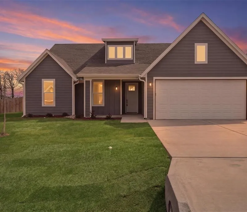 421 Redbud Lane, Tolar TX 76476