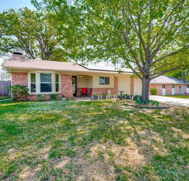 506 E Huitt Lane, Euless TX 76040