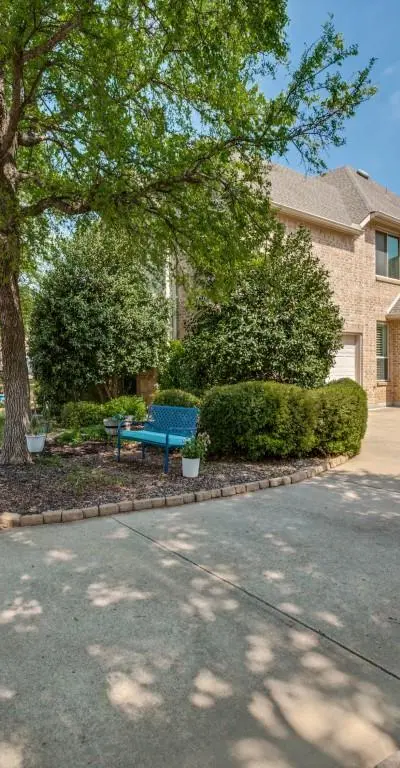 944 Excalibur Drive, Highland Village TX 75077 - Photo 4