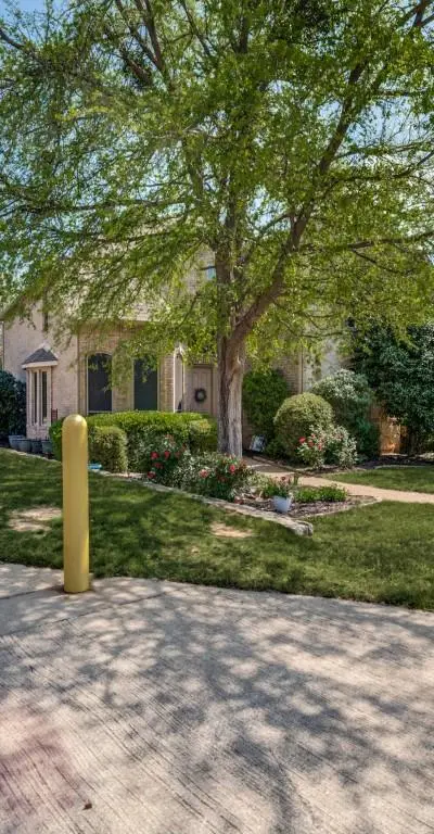 944 Excalibur Drive, Highland Village TX 75077 - Photo 5
