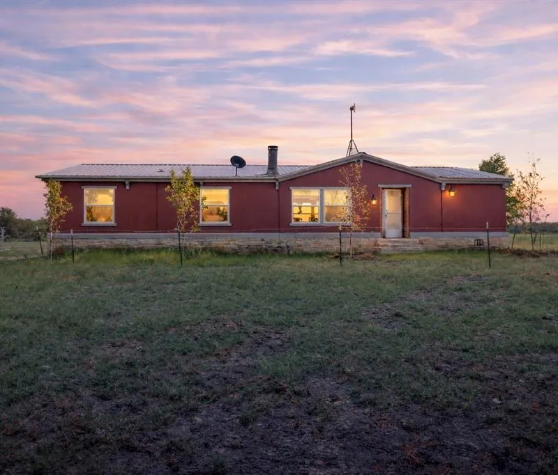 4000 Fm 272, Celeste TX 75423