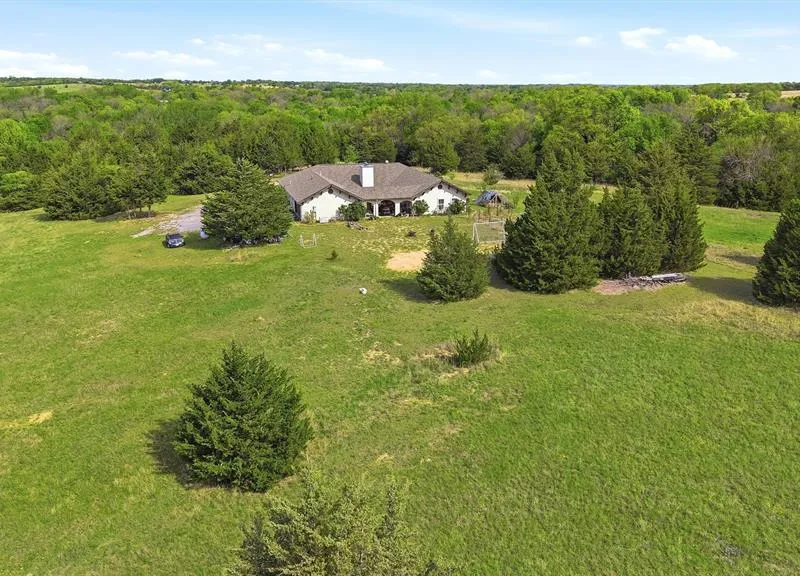 1959 Marlow Road, Bells TX 75414