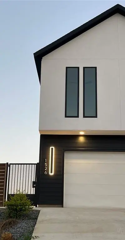 1526 Claude Street, Dallas TX 75203 - Photo 2