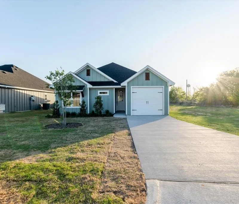 9209 Parkview Circle, Tolar TX 76476