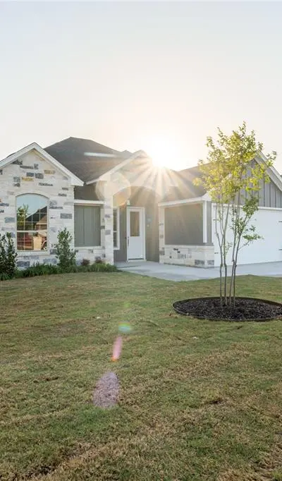 9211 Parkview Circle, Tolar TX 76476 - Photo 2