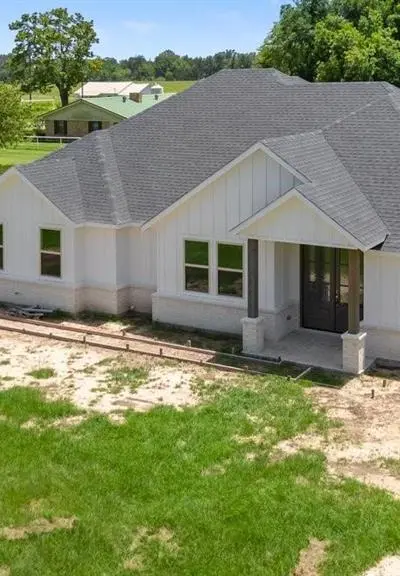 180 Nix Drive, Emory TX 75440