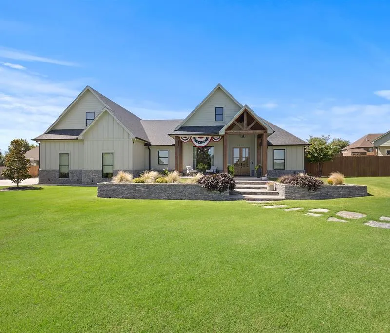 1611 N Mason Street, Bowie TX 76230