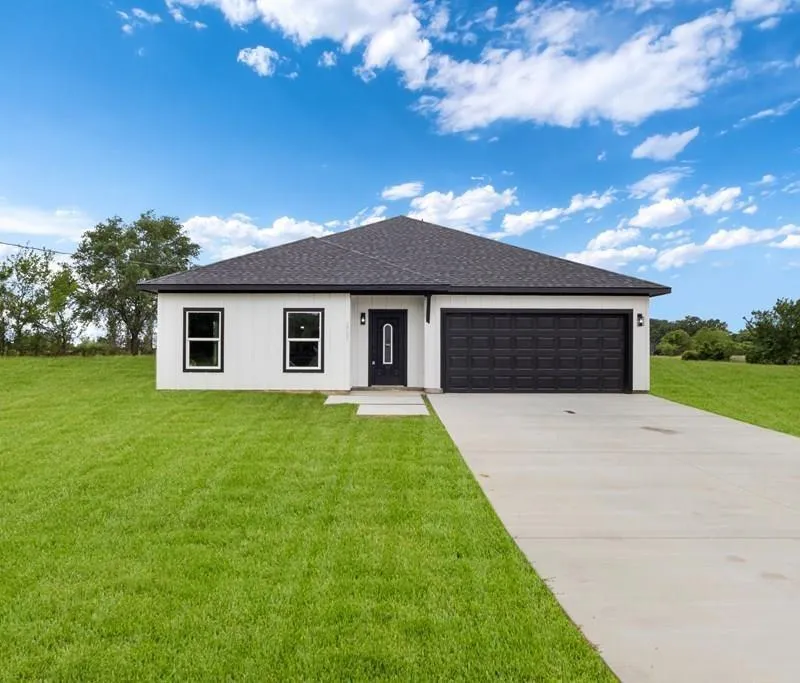 1705 South Tool Drive, Tool TX 75143