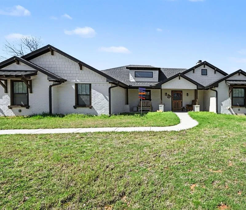 192 Grand Harbor Boulevard, Chico TX 76431