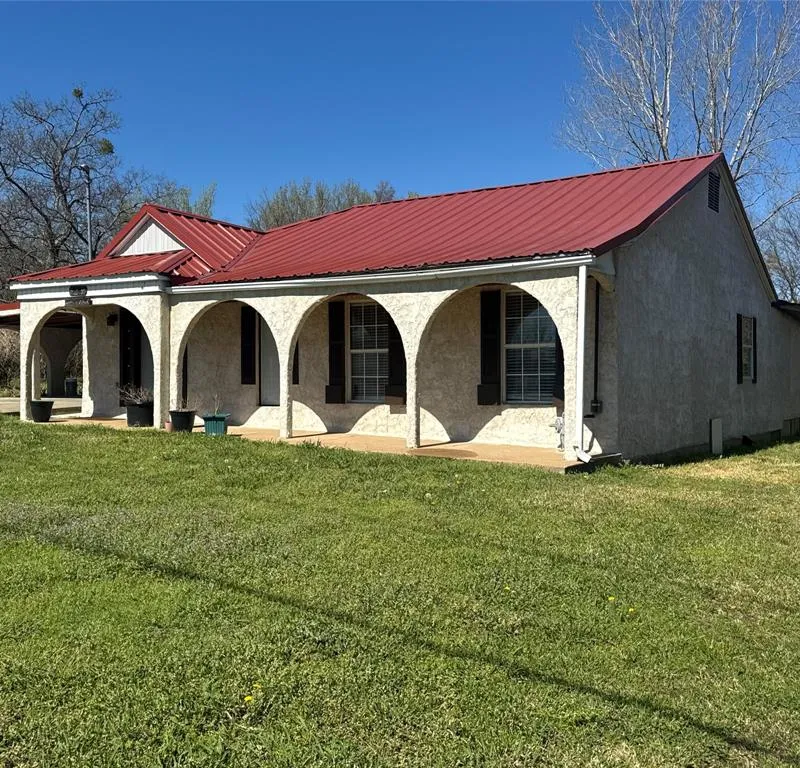 429 E Hanna Street, Denison TX 75021