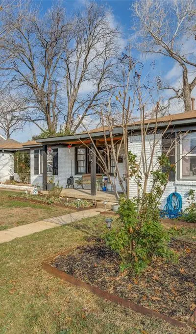 5716 Tracyne Drive, Westworth Village TX 76114 - Photo 2