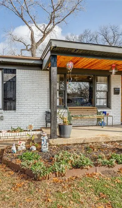 5716 Tracyne Drive, Westworth Village TX 76114 - Photo 3