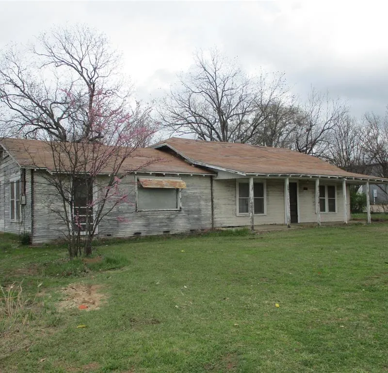 522 E QUITMAN Street, Emory TX 75440