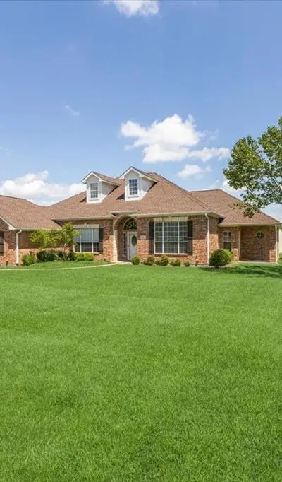 1062 Savannah Lane, Oak Ridge TX 75142 - Photo 2