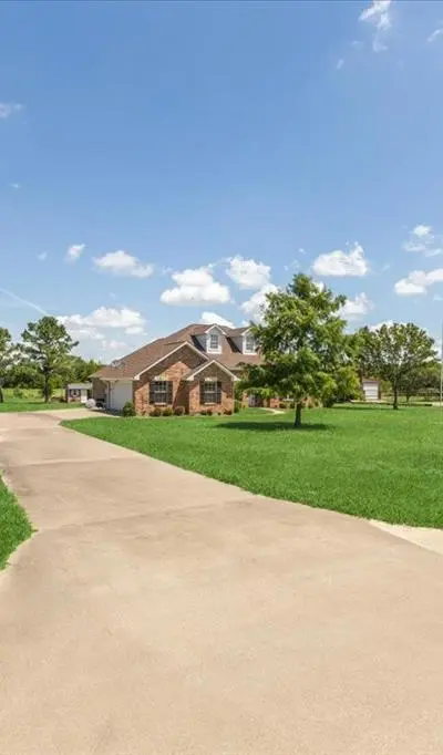 1062 Savannah Lane, Oak Ridge TX 75142 - Photo 4