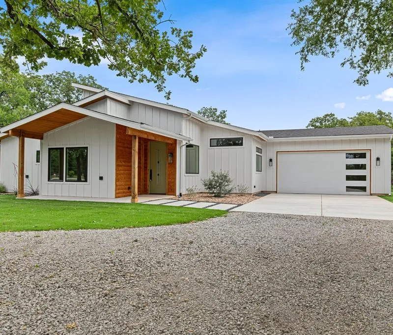 1991 Sunflower, Paradise TX 76073