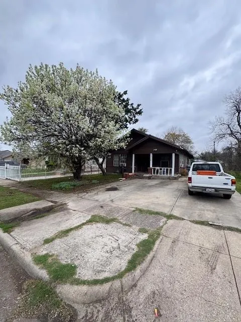 3115 Reynolds Avenue, Dallas TX 75223