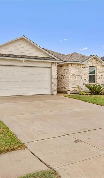 7121 Guadalupe Road, Waco TX 76633 - Photo 2