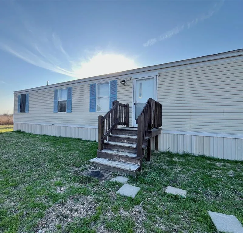 8082 Fm 697, Whitewright TX 75491